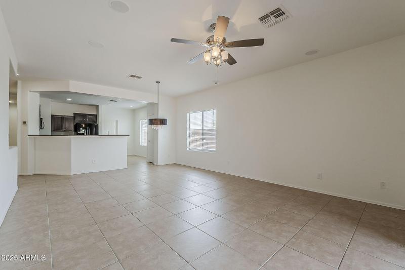 19-web-or-mls-Candlewood-19