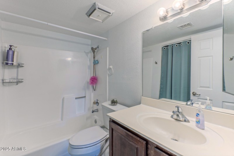 1720 East Thunderbird Road-large-018-037