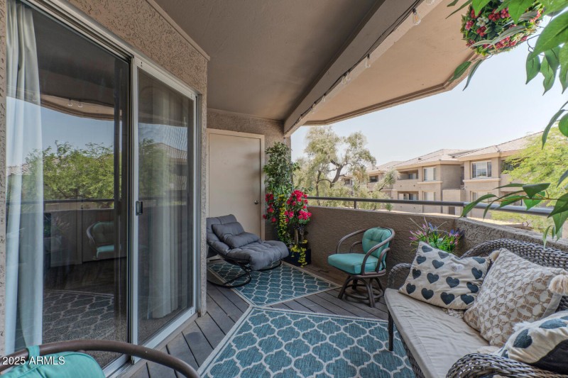 1720 East Thunderbird Road-large-020-031