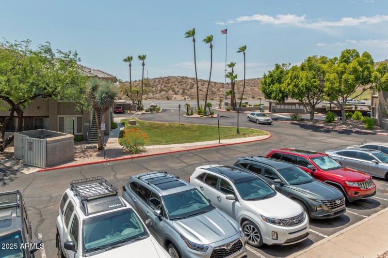 1720 East Thunderbird Road-large-022-029