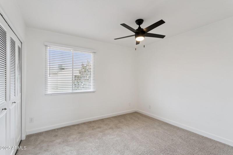 32-web-or-mls-18045-n-20th-ln