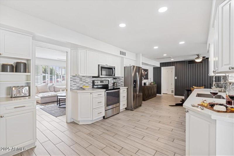 23-19_AustinDSC01746