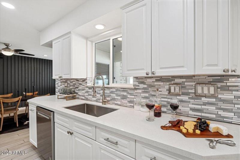 28-24_AustinDSC01771