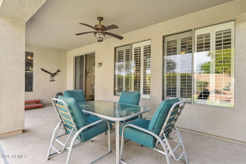 Covered Patio w/fan