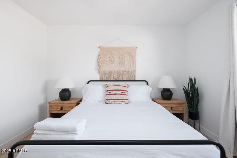 PROPERTYIMAGECO_8335EHubbellSt_WEB-9