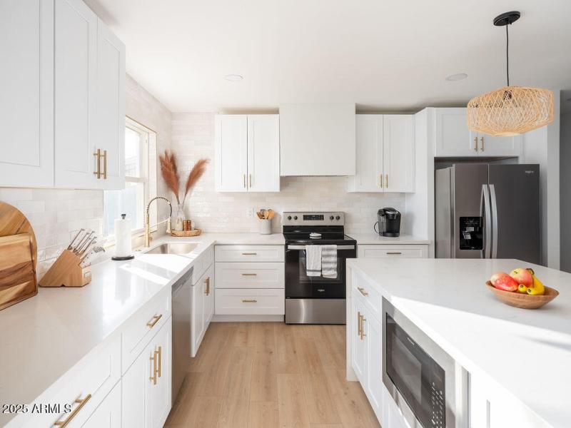 PROPERTYIMAGECO_8335EHubbellSt_WEB-18