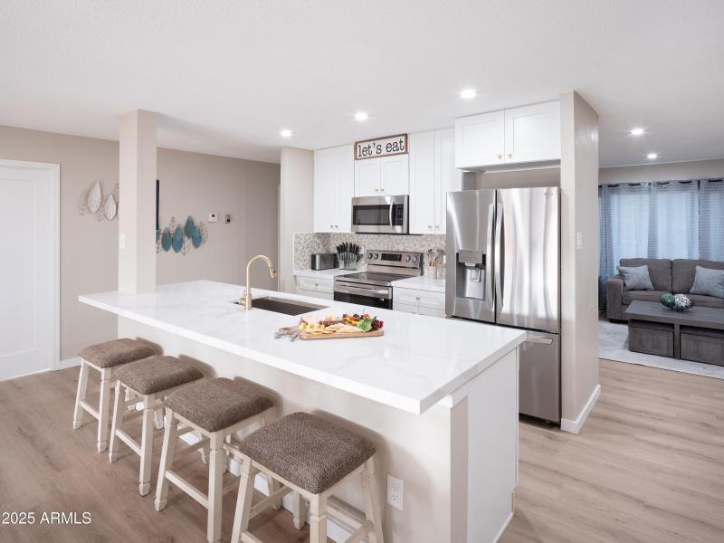 PROPERTYIMAGECO_8731EColumbusAve_WEB-48