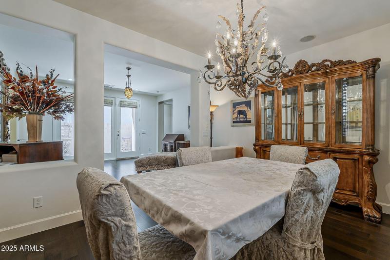 17-web-or-mls-Windsor-17