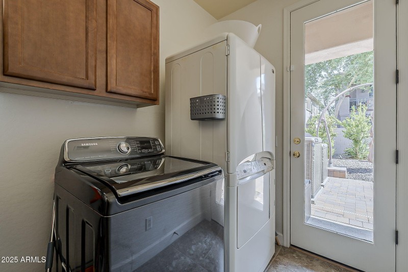 35-web-or-mls-Windsor-35