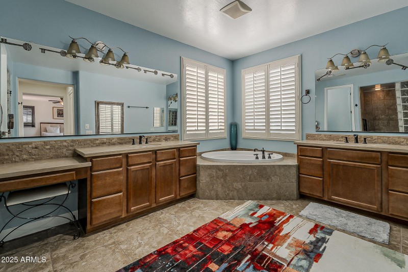 52-web-or-mls-Windsor-52