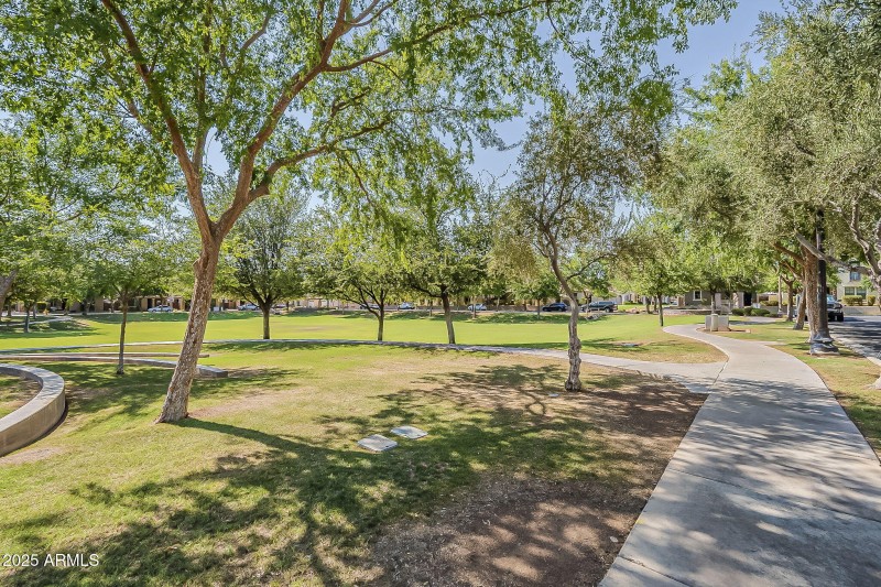 78-web-or-mls-Windsor Community-11