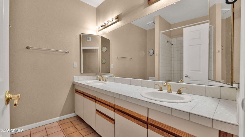 32-web-or-mls-P1119516