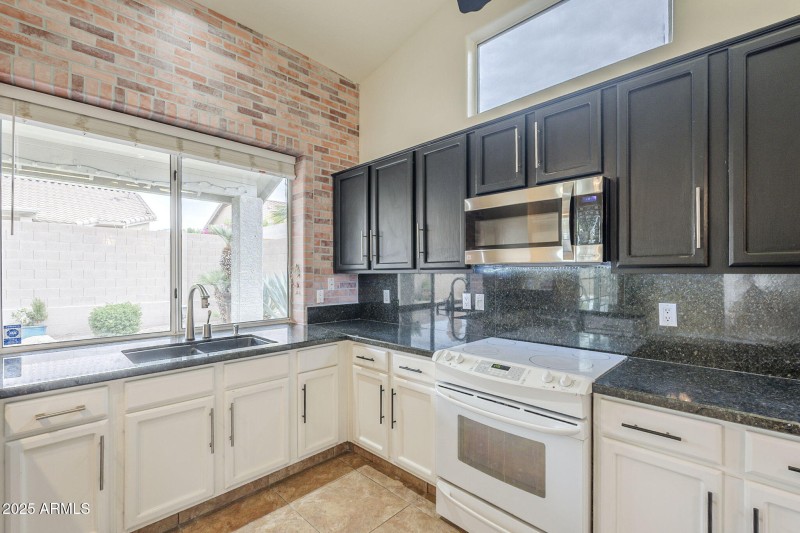 19-web-or-mls-Taro-19