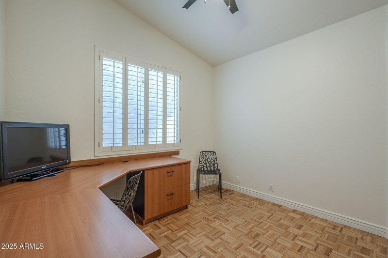 47-web-or-mls-Taro-47