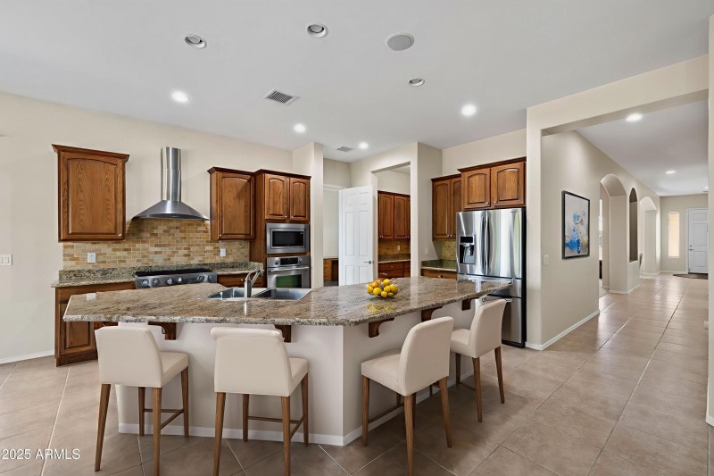 16-Kitchen-(1) - Kitchen - Standard - 37