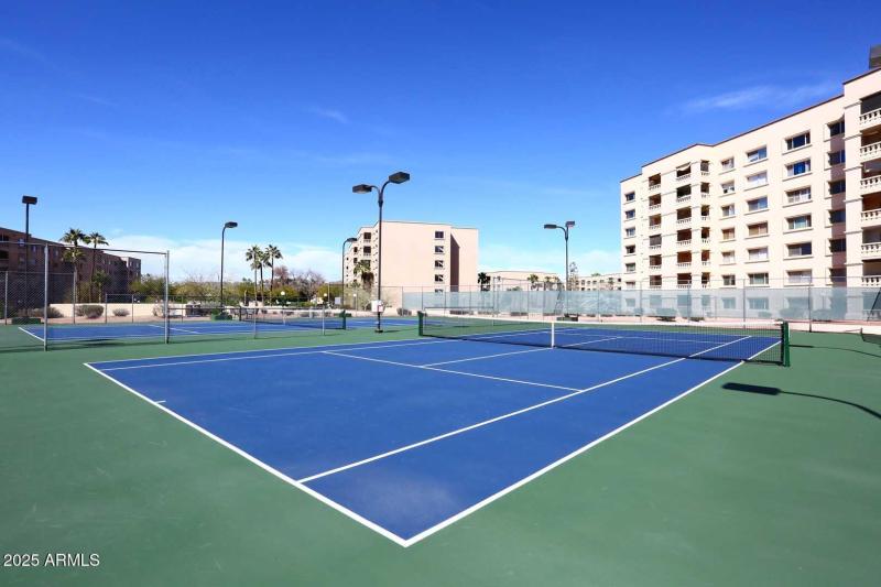 Scottsdale Shadows-Lighted Tennis Courts