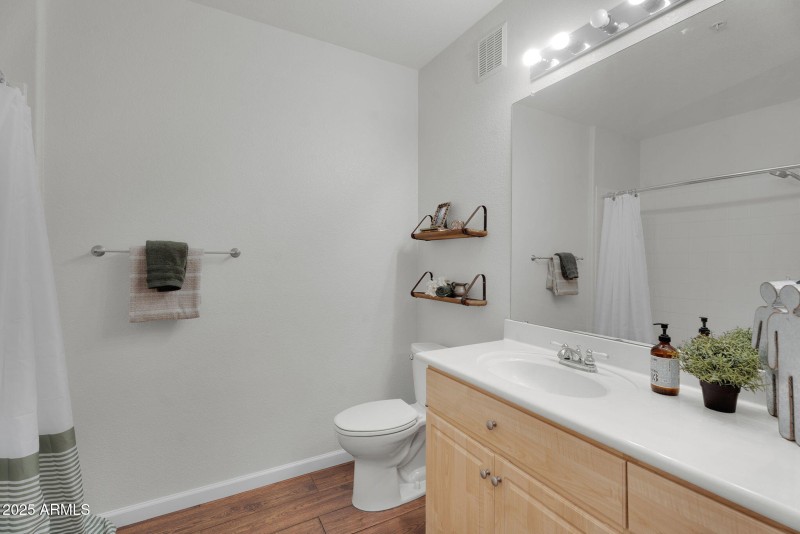 large-01981961-f852-7352-98d9-97feca0b55