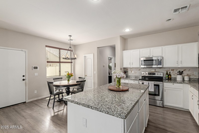 Fully Equipped Kitchen Amenities