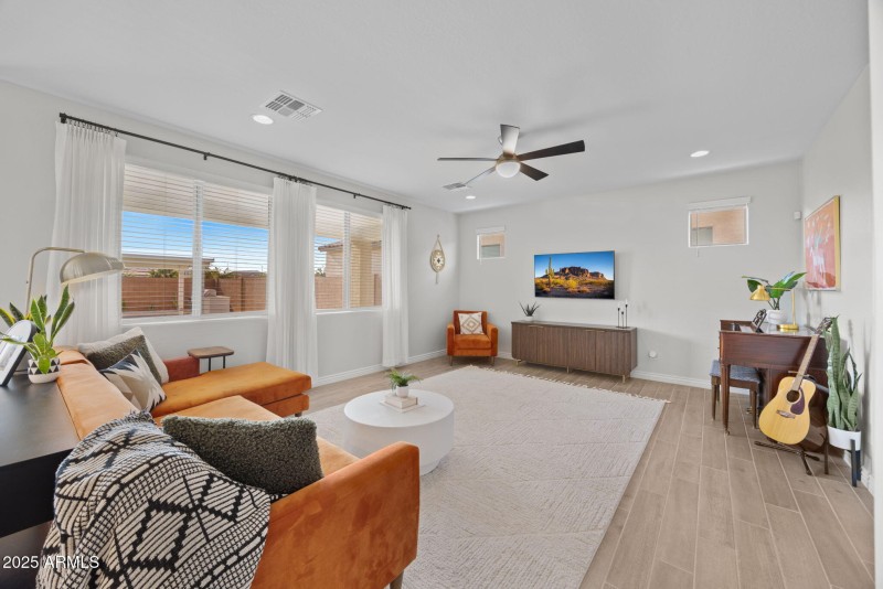 6-web-or-mls-11716-n-168th-dr