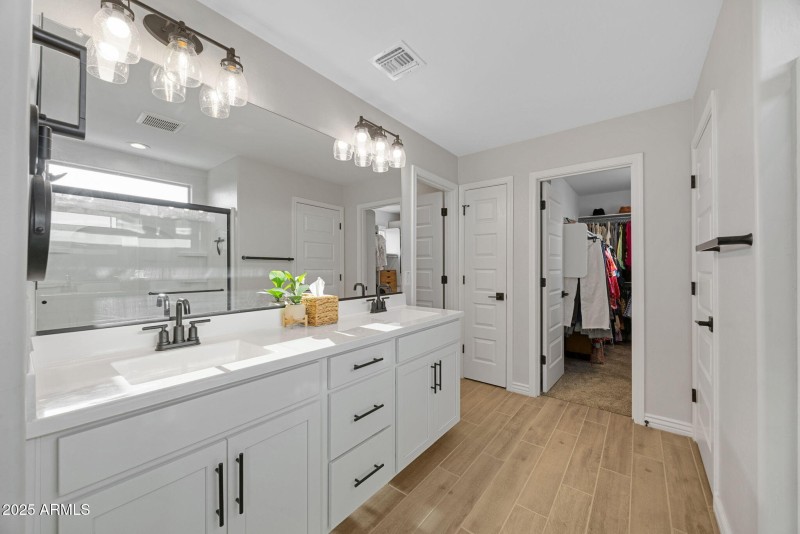 26-web-or-mls-11716-n-168th-dr