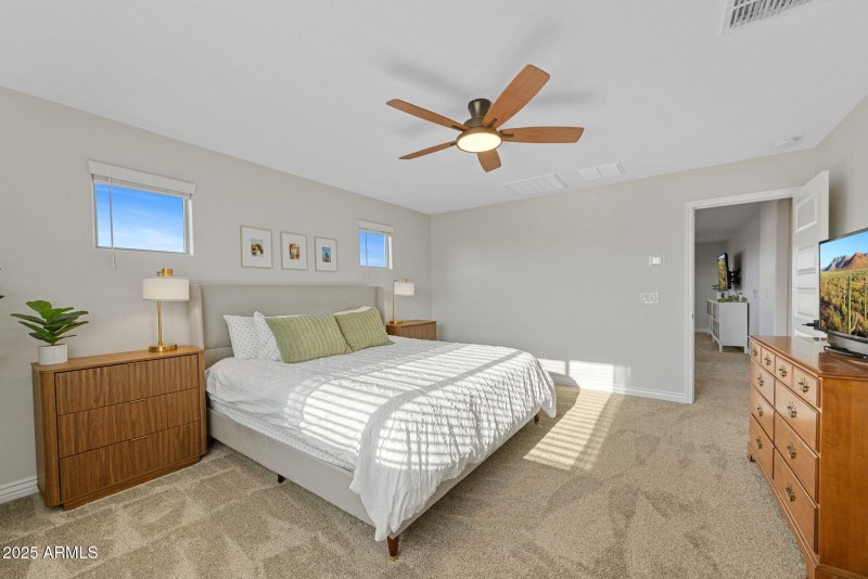 24-web-or-mls-11716-n-168th-dr