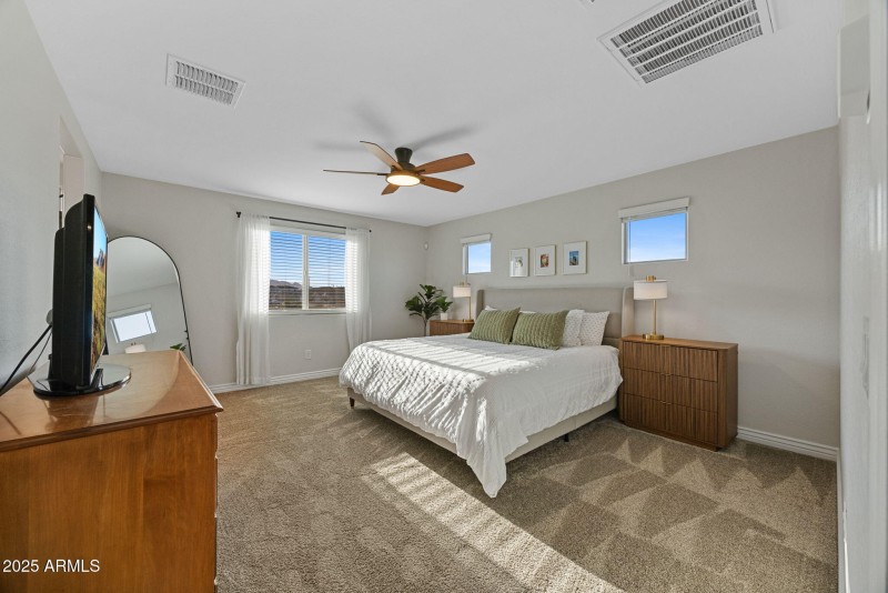 23-web-or-mls-11716-n-168th-dr