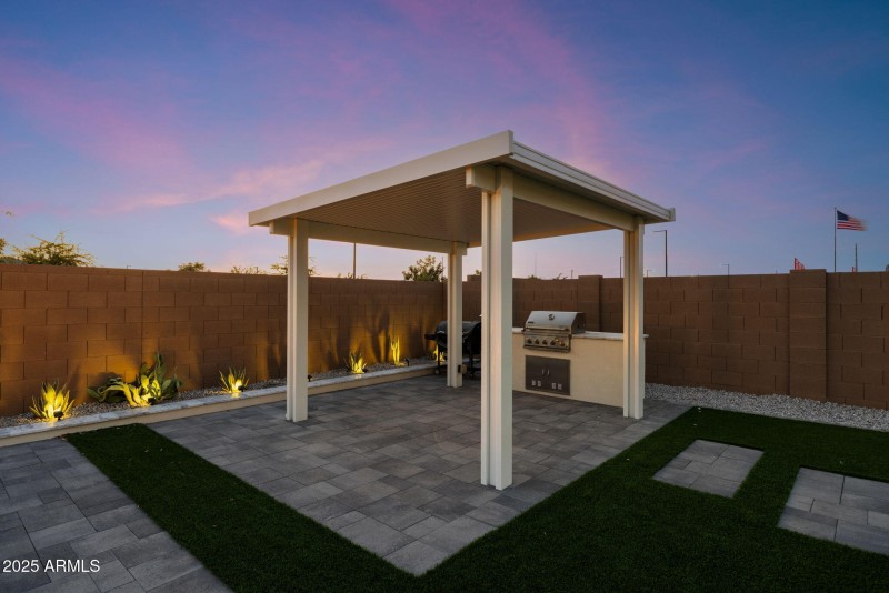 55-web-or-mls-11716-n-168th-dr