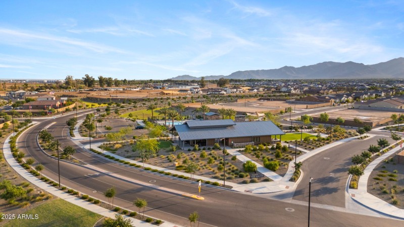 66-web-or-mls-11716-n-168th-dr