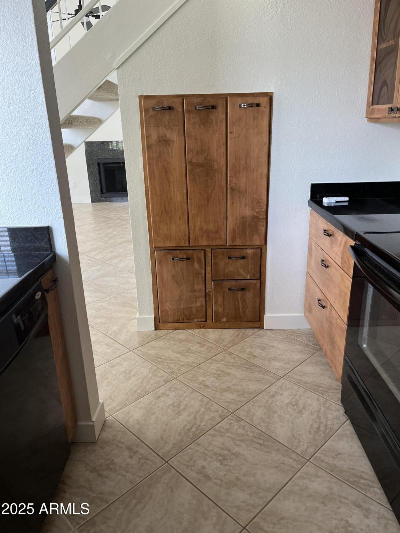 Pantry with Vertical Pull-Outs