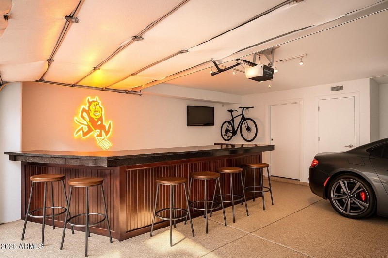 39FFEF65-4761-416D-91A3-A530B37F1F4D