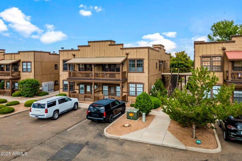 2345QuarterHorseTrl-Unit222-Overgaard-AZ