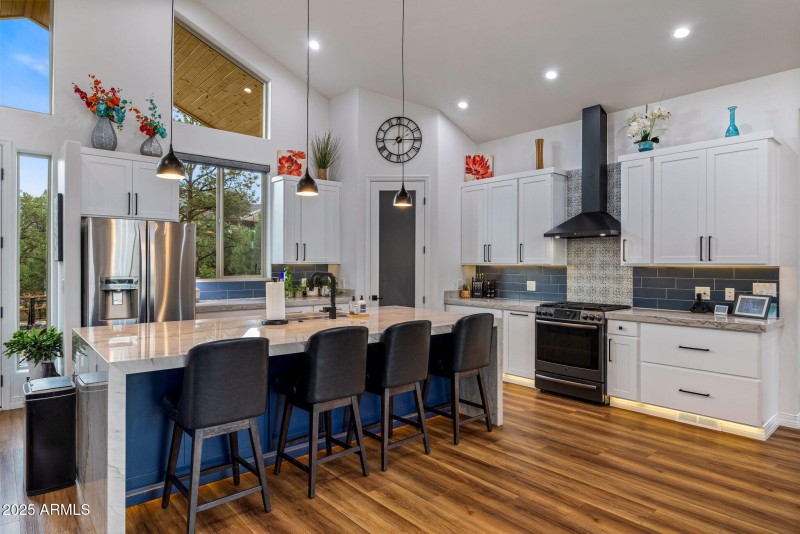 2344HellcatCir-Overgaard-AZ-11