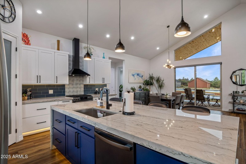 2344HellcatCir-Overgaard-AZ-12