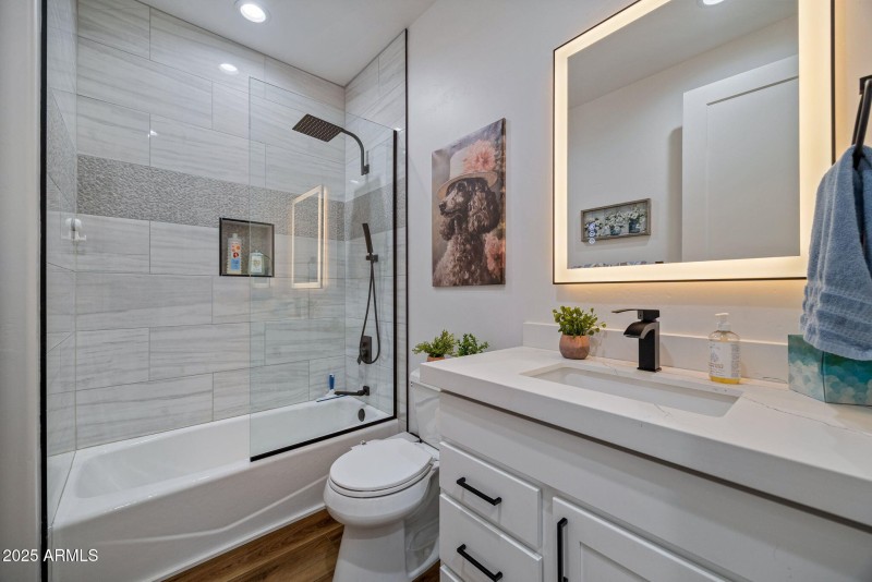 2344HellcatCir-Overgaard-AZ-20