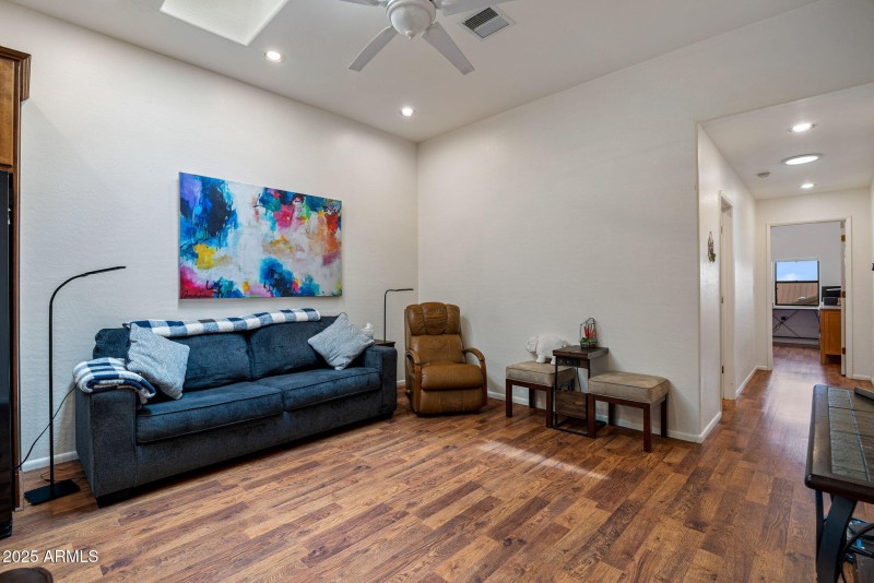 2344HellcatCir-Overgaard-AZ-36