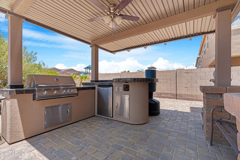 Outdoor Kitchen