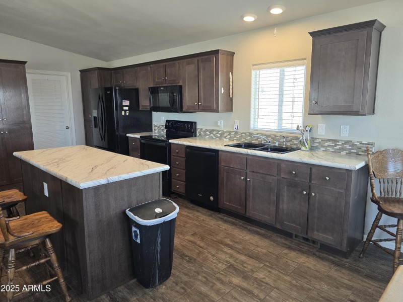 Mesquite Avenue - Kitchen 1