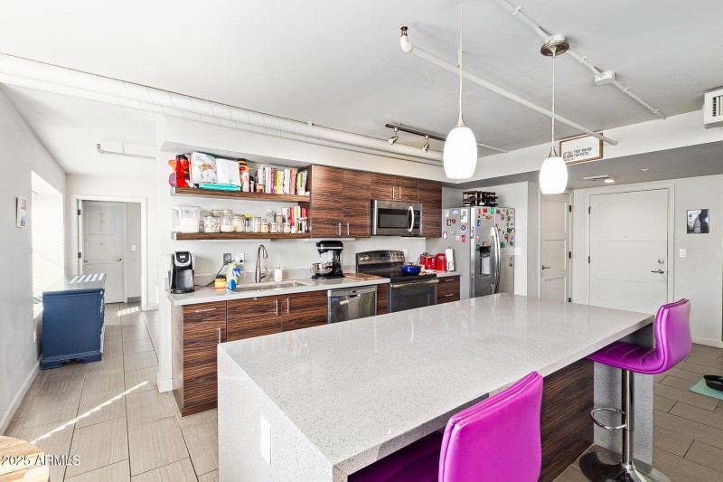 Studio 2025 Edits--8