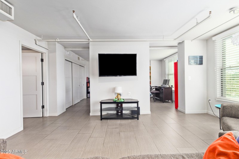 Studio 2025 Edits--10