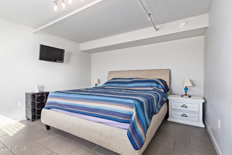 Studio 2025 Edits--4