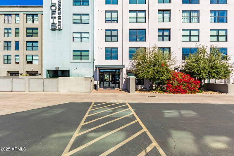 Studio 2025 Edits--32