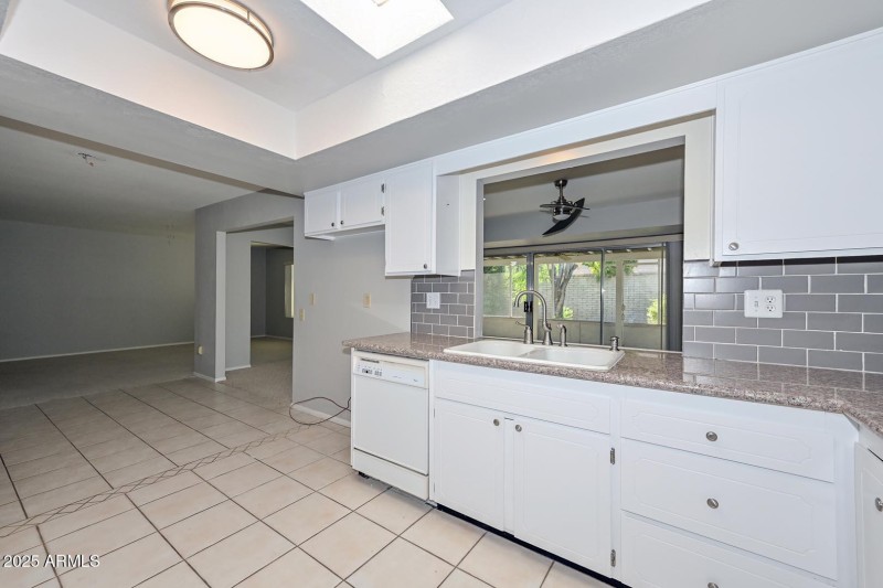 Kitchen-Breakfast Room