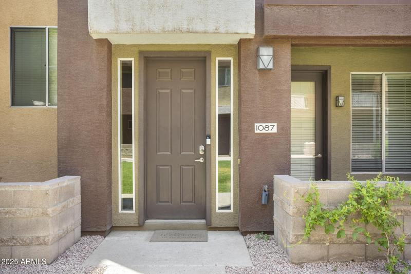 1-web-or-mls-6605-n-93rd-ave-1087