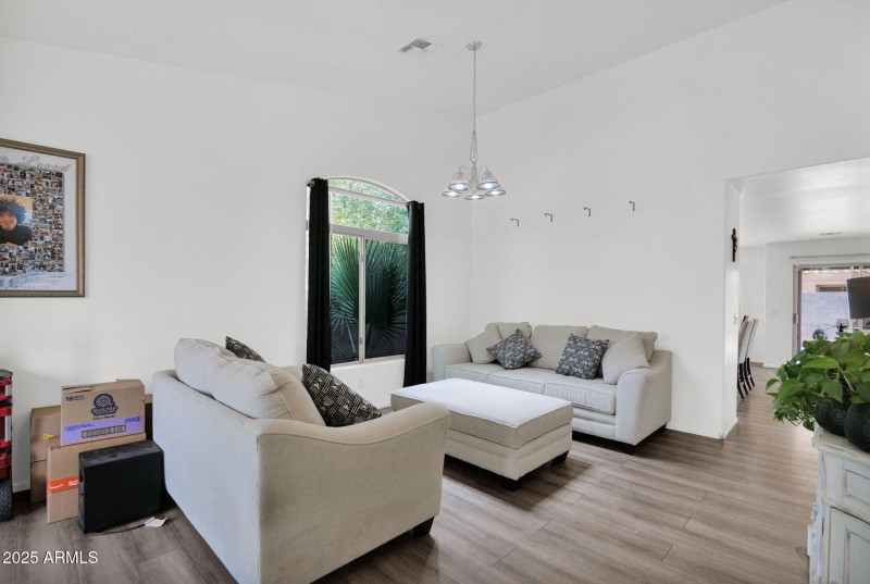 13-web-or-mls-P1246557