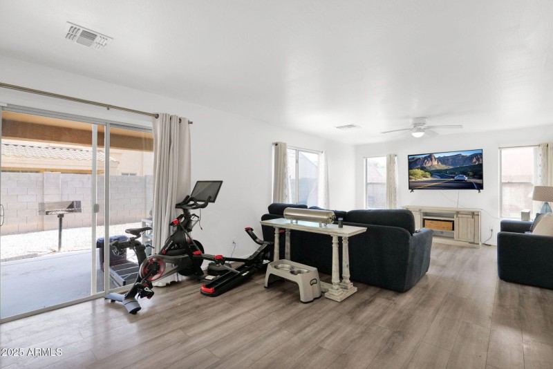 19-web-or-mls-P1246567