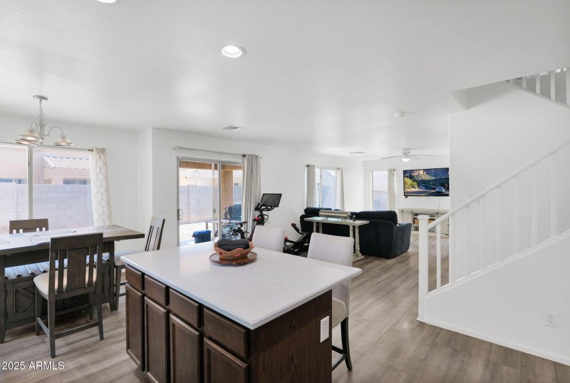 21-web-or-mls-P1246571