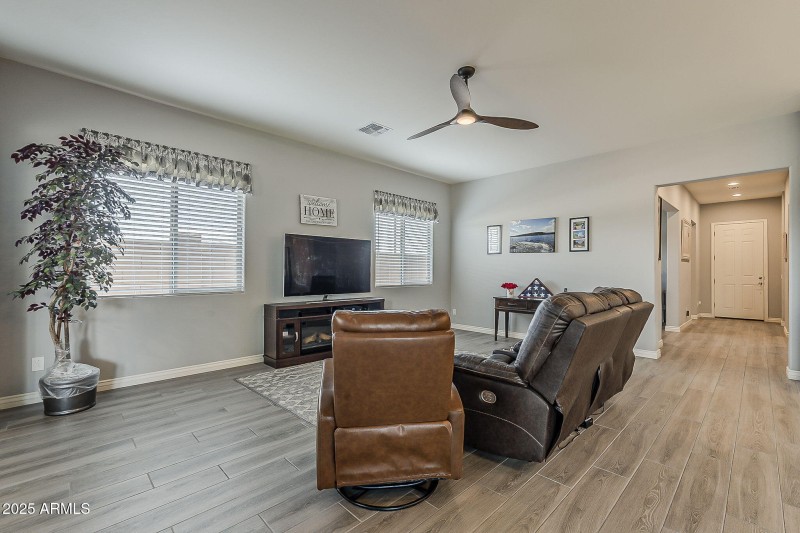 9-web-or-mls-Smoketree-9