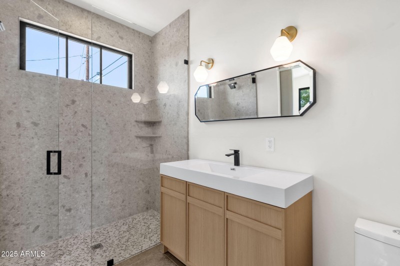Casita Shower:Vanity
