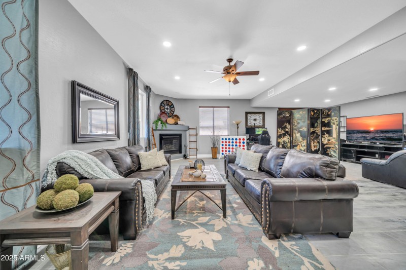 5741 W Soft Wind Dr-10