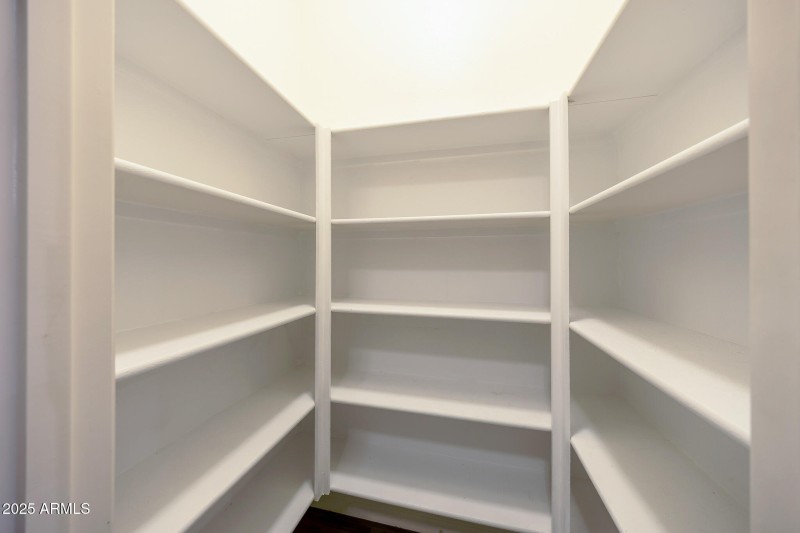 Walk in Pantry